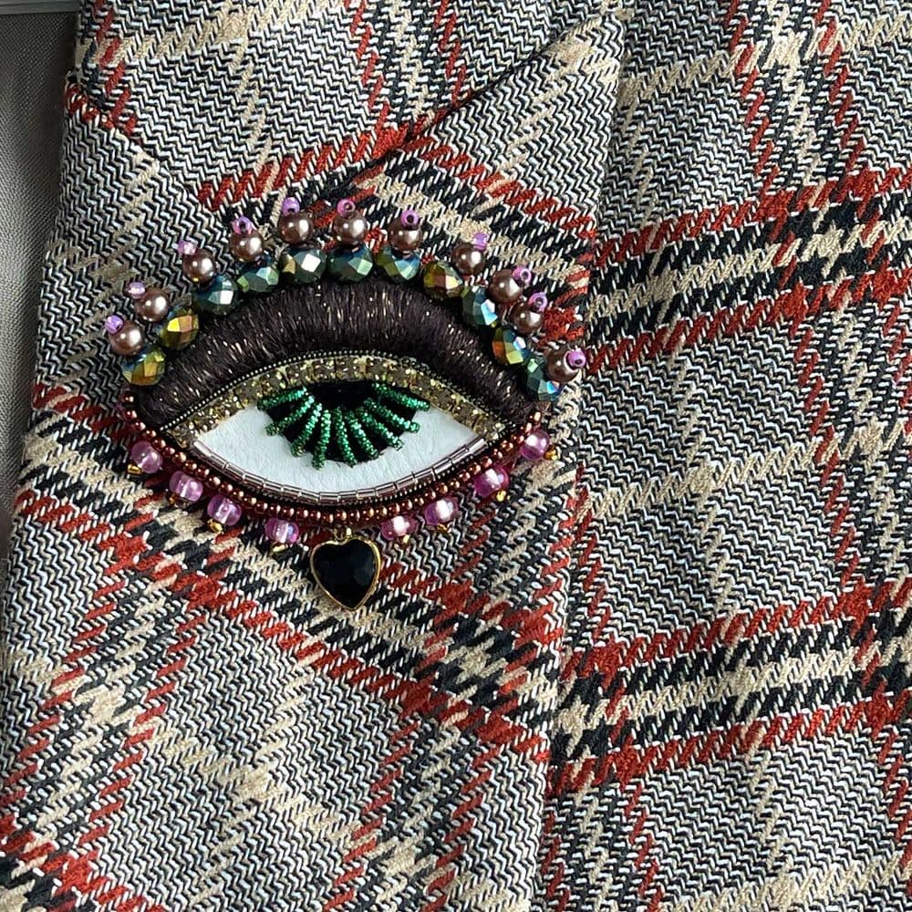 Brooch Watcher's Amulet - Image 2