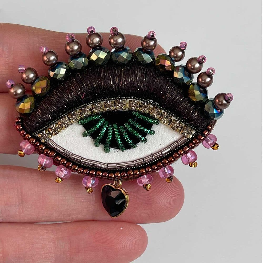 Brooch Watcher's Amulet - Image 3